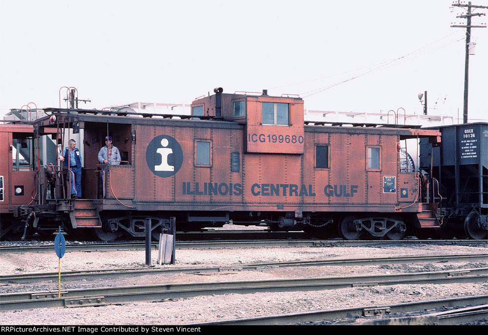 Illinois Central Gulf caboose ICG #199680